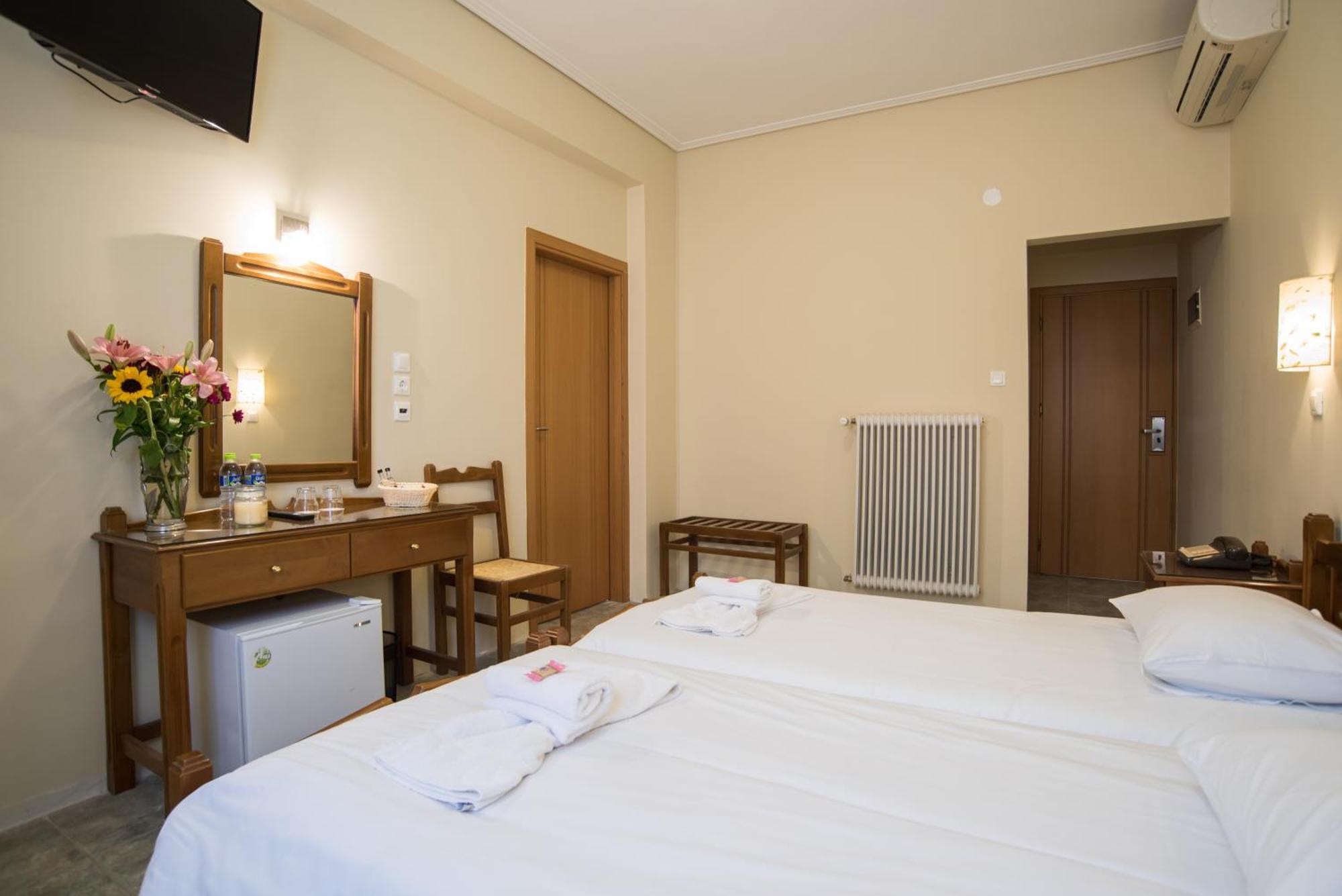 דלפי Tholos Hotel מראה חיצוני תמונה