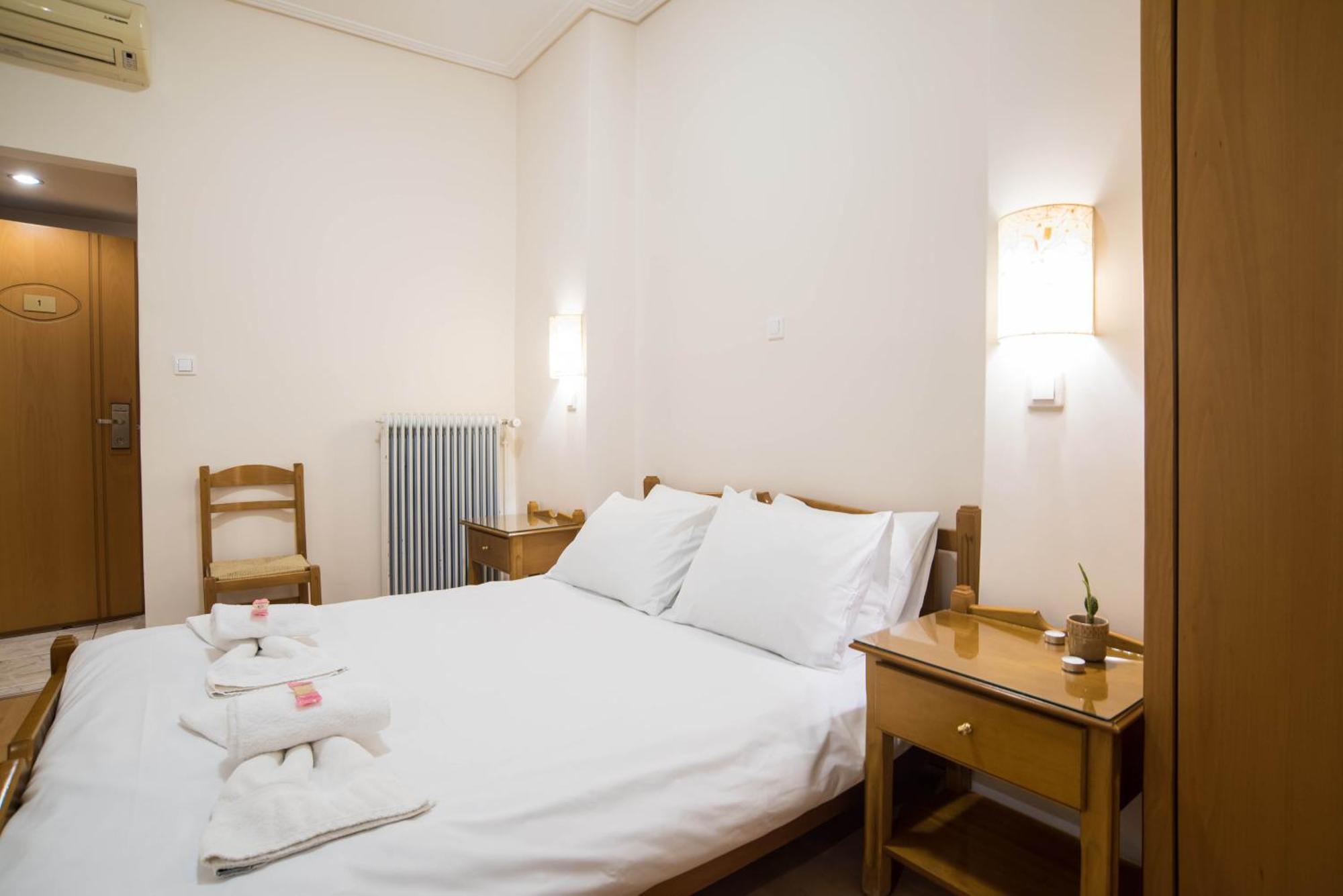 דלפי Tholos Hotel מראה חיצוני תמונה